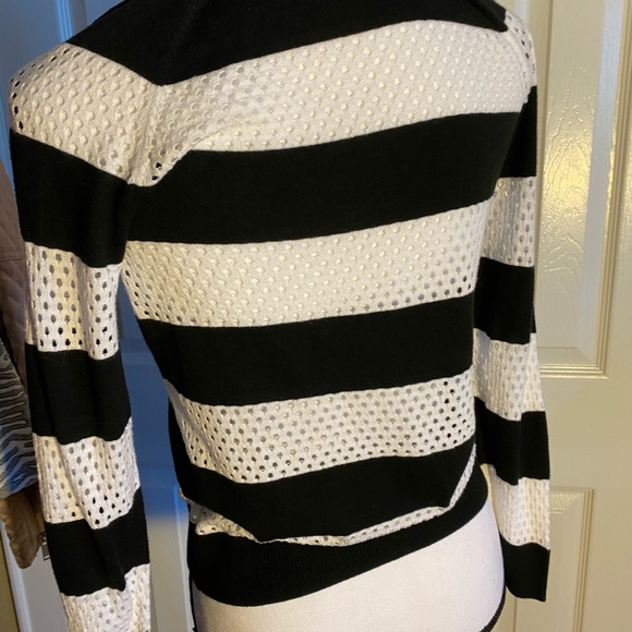 MK B&W stripe knit top with sillier accent - Picture 4 of 5